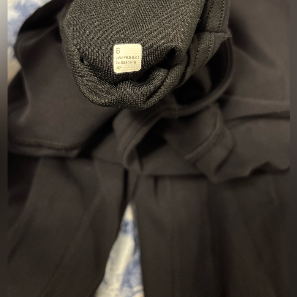 Lululemon Align V-Waist Mini-Flared Pant Size 6 - Picture 8 of 8